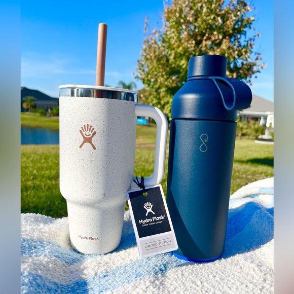 NWT Hydroflask 32 oz All Around Travel Tumbler and NWOT Ocean Bottle Bundle